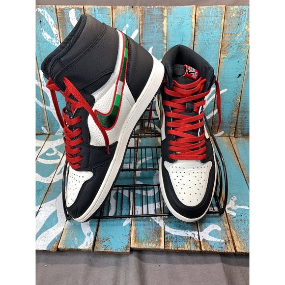 Nike Air Jordan 1 High OG (555088-015) Sz 12 Black Red Green Sports Illustrated - Picture 2 of 10